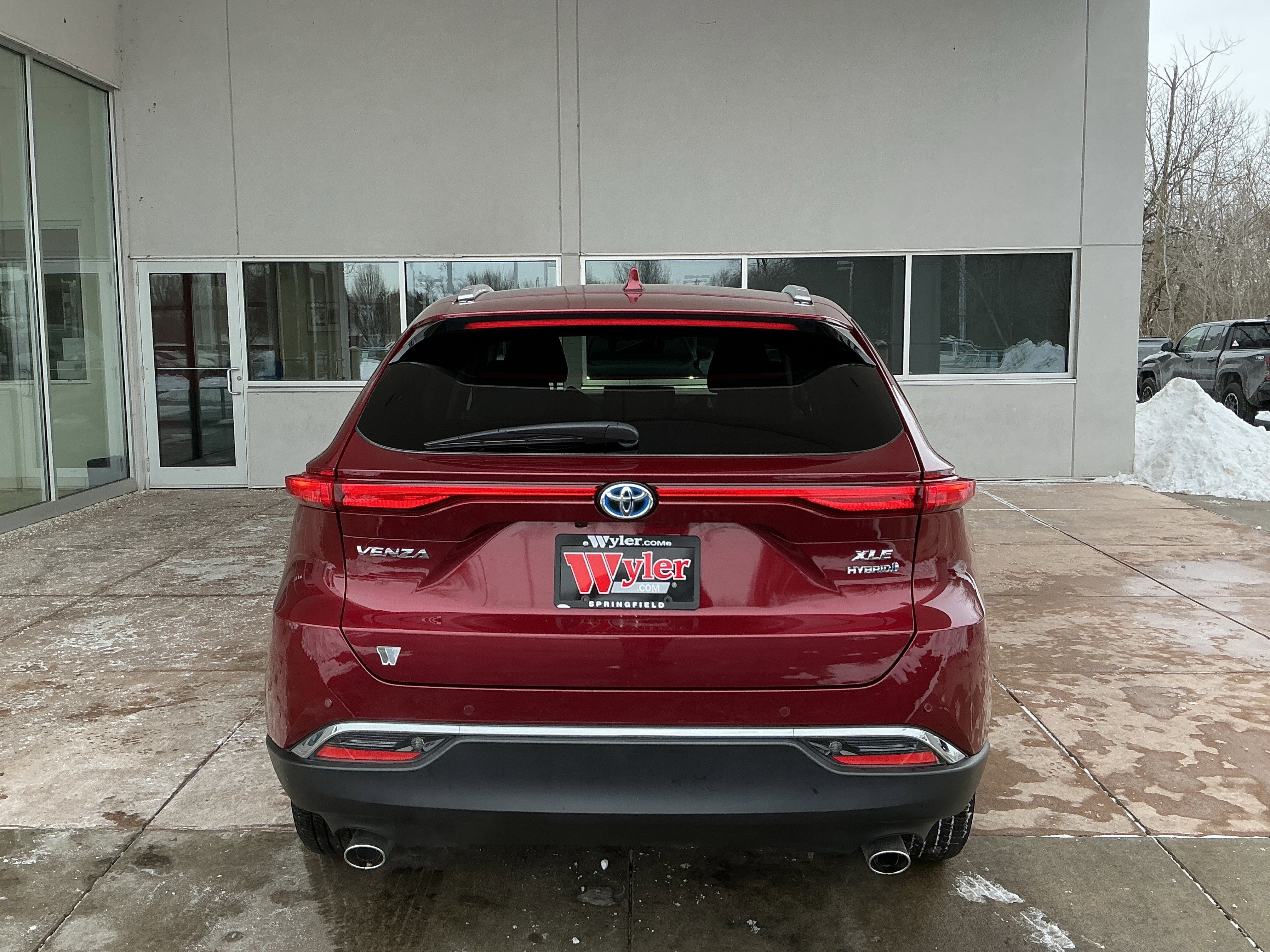 Certified 2021 Toyota Venza XLE image 21