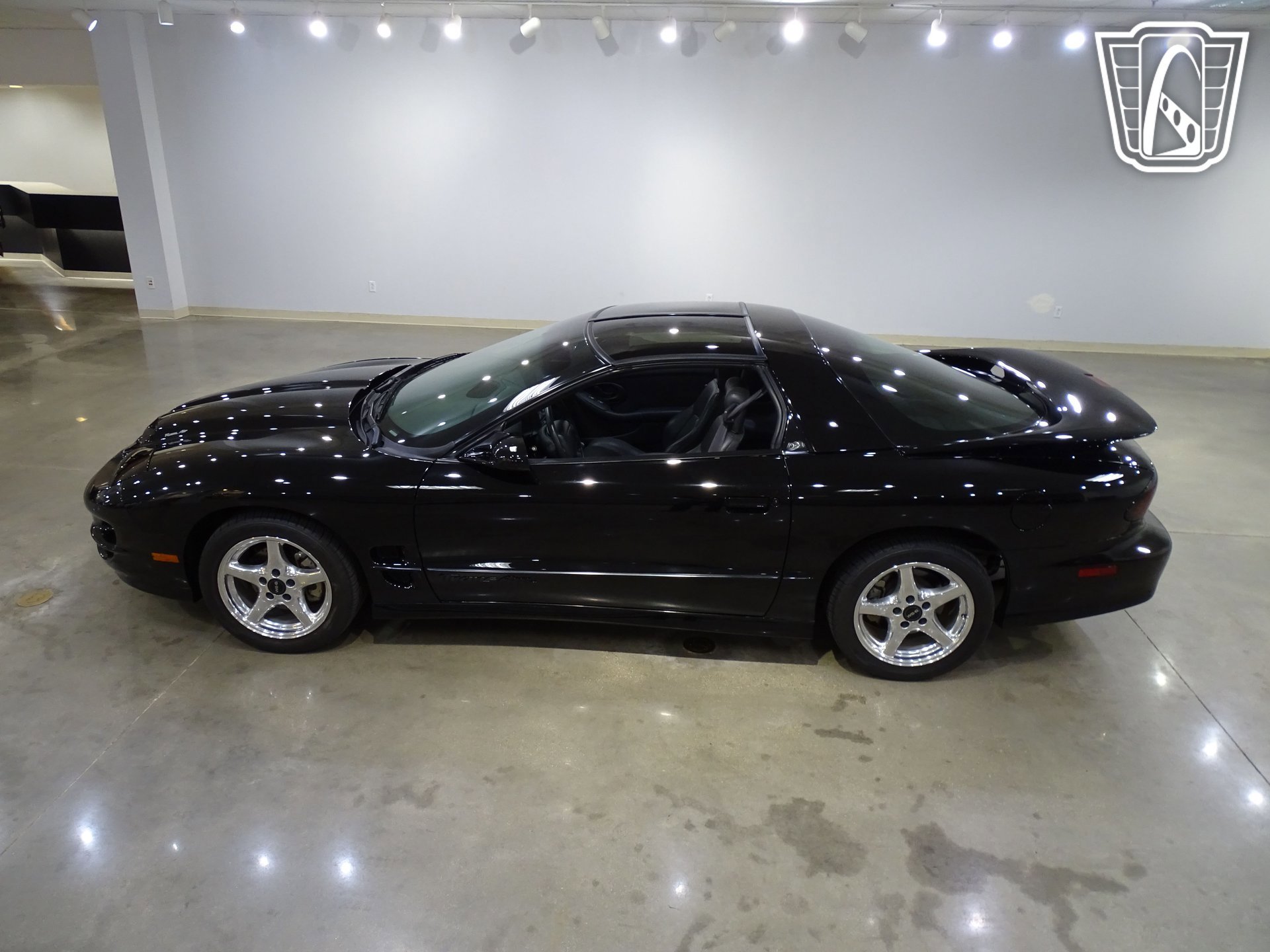 Used 1999 Pontiac Firebird Formula RWD image 5