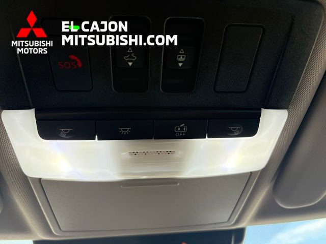 Used 2025 Mitsubishi Outlander SEL AWD/4WD image 18