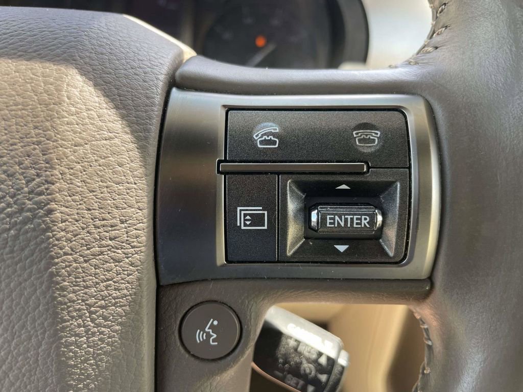 Used 2019 Lexus GX 460 Premium w/ Premium Package image 25
