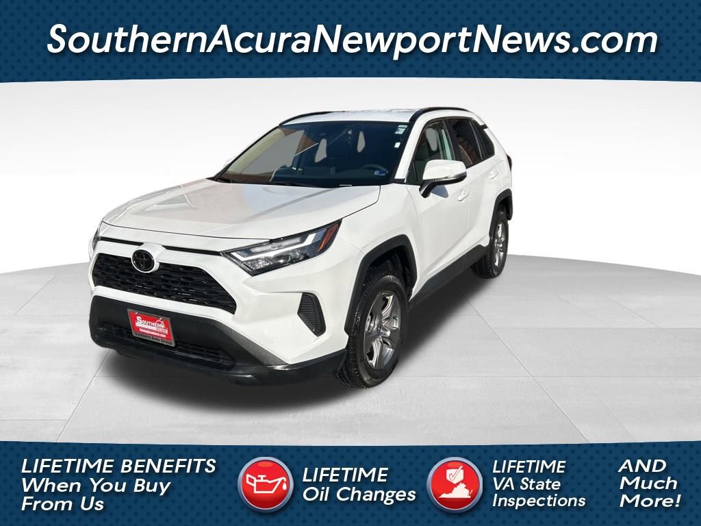 Used 2024 Toyota RAV4 XLE image 1
