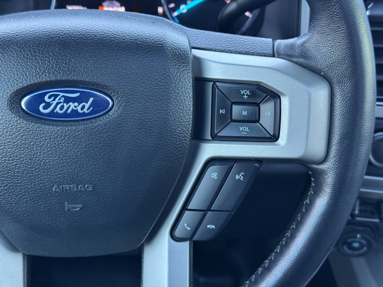 Used 2022 Ford F250 Lariat w/ Lariat Ultimate Package AWD/4WD image 24