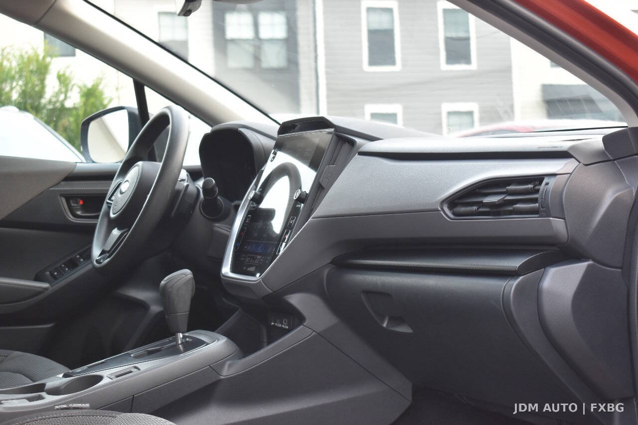 Used 2024 Subaru Crosstrek 2.0i Premium w/ Crosstrek Mirror Package AWD/4WD image 16