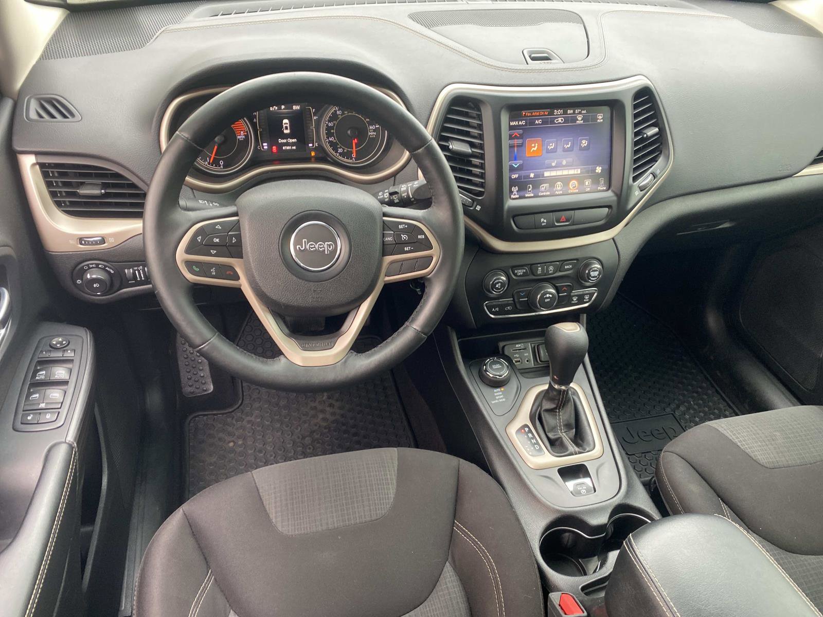 Used 2017 Jeep Cherokee Latitude w/ Safety/Convenience Group image 15