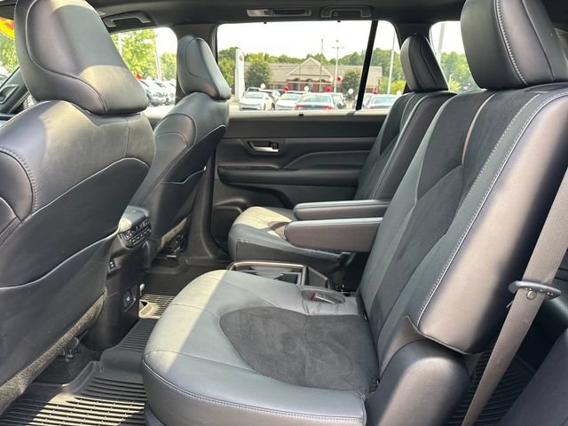 Used 2024 Toyota Grand Highlander AWD Hybrid image 14