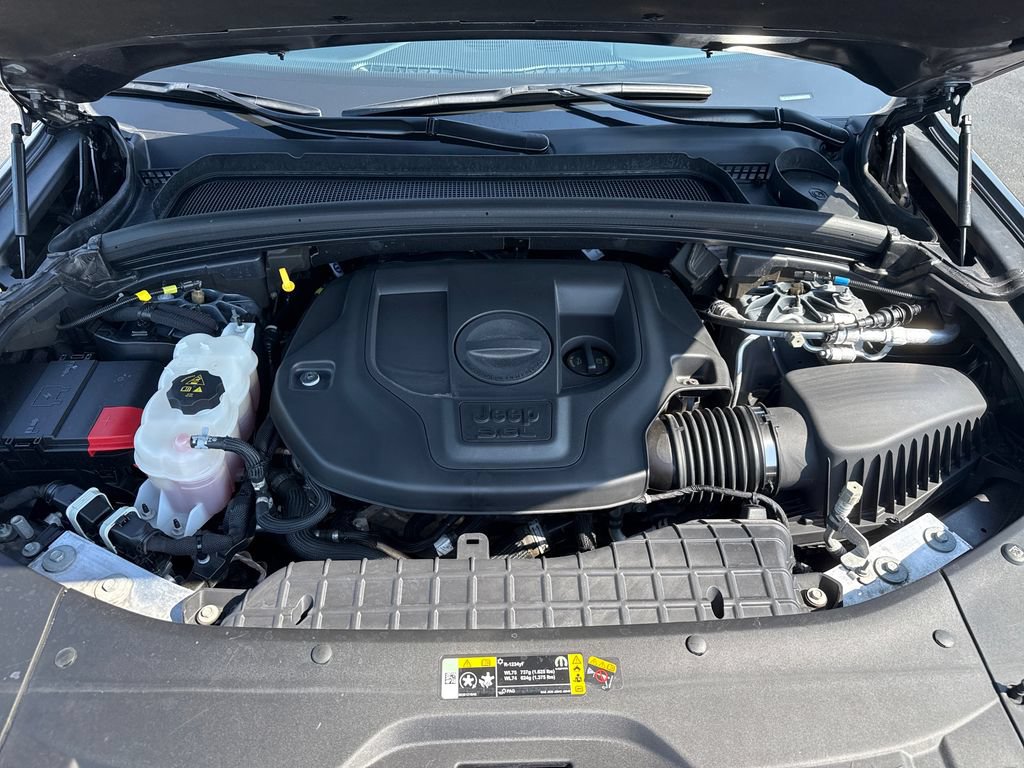Used 2024 Jeep Grand Cherokee Summit AWD/4WD image 36