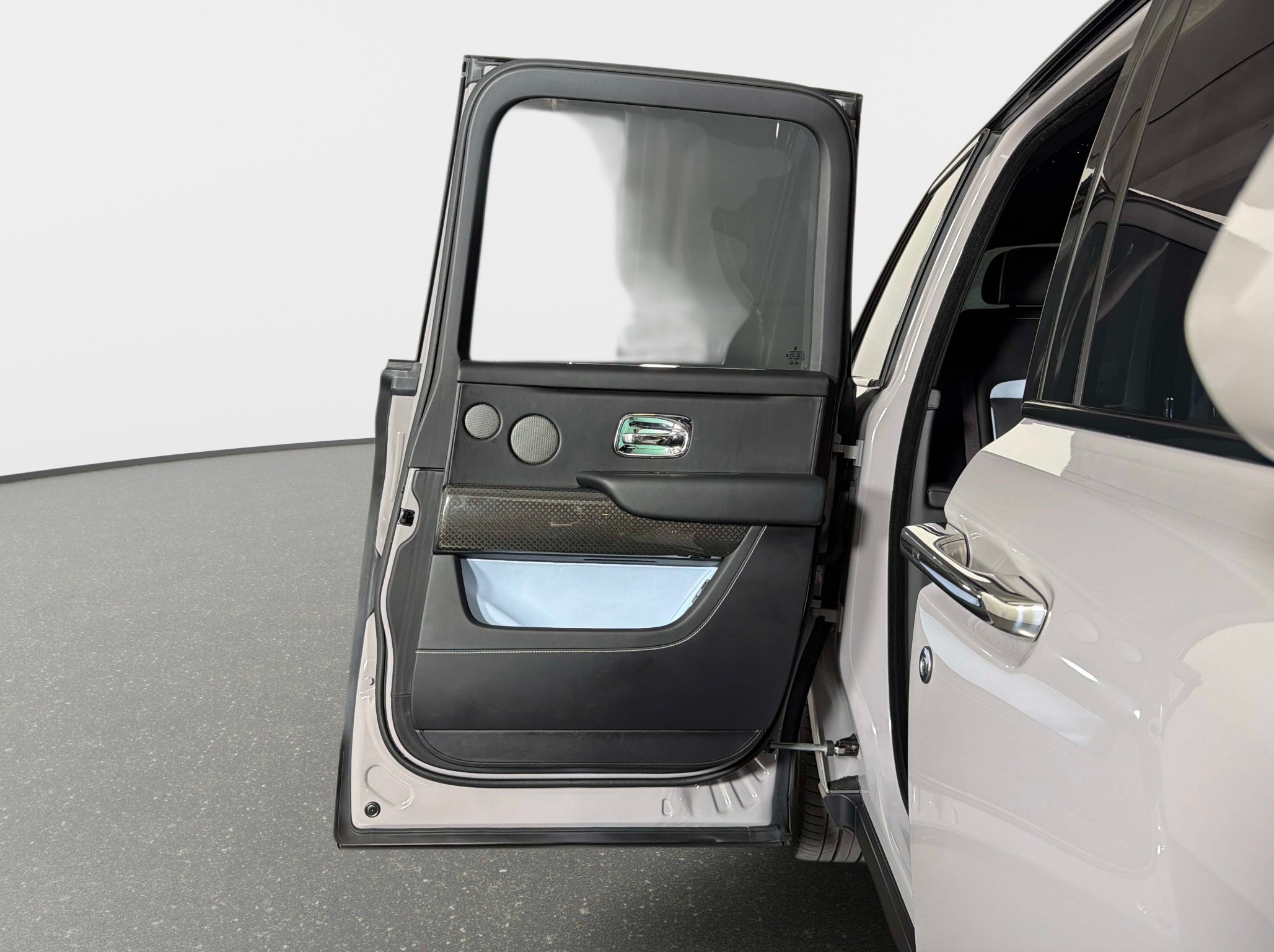 Used 2024 Rolls-Royce Cullinan Black Badge AWD/4WD image 32