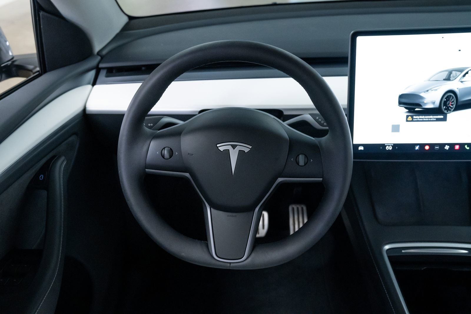 Used 2024 Tesla Model Y Performance image 12
