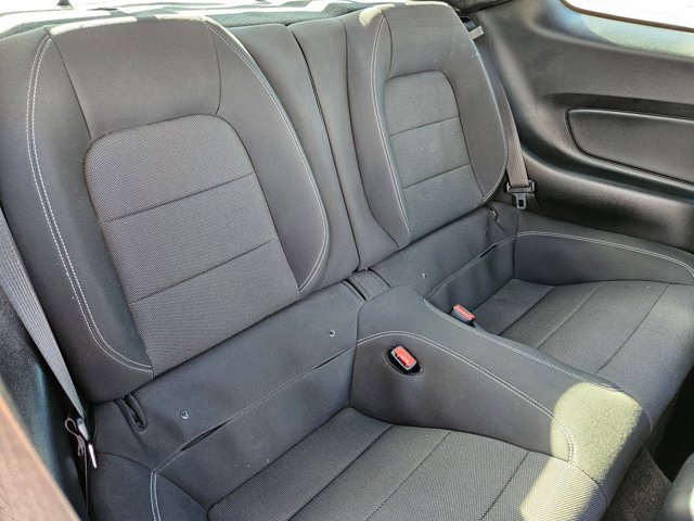 Used 2015 Ford Mustang Coupe RWD image 17