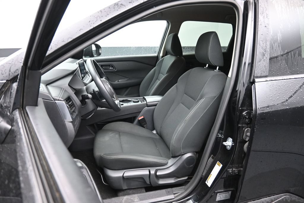 Used 2024 Nissan Rogue S AWD/4WD image 21