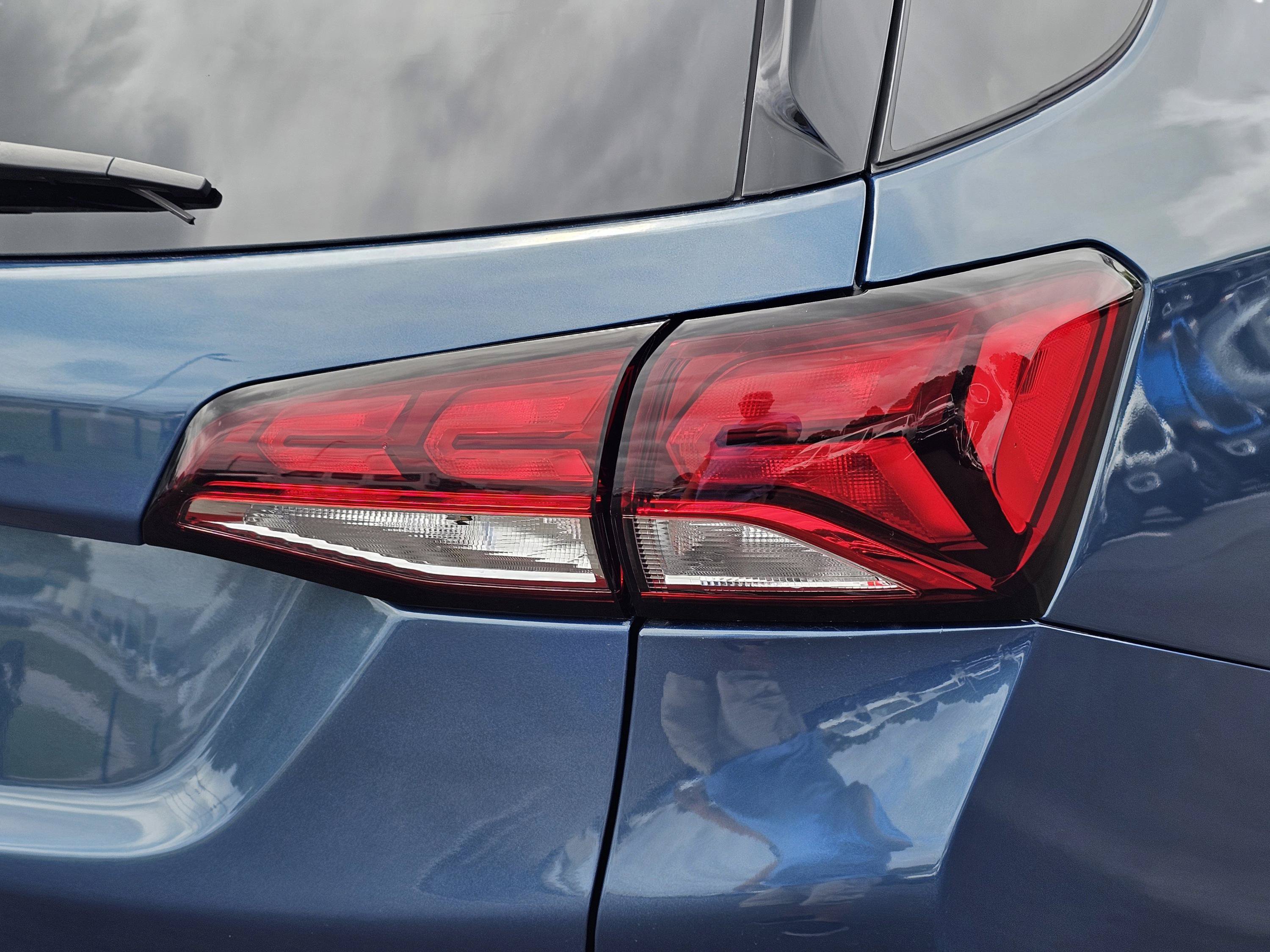 Used 2024 Chevrolet Equinox LS w/ LS Convenience Package FWD image 9