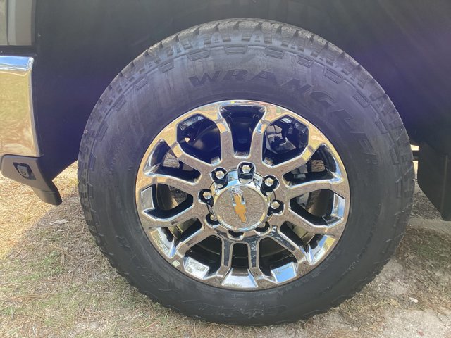 New 2026 Chevrolet Silverado 2500 LTZ w/ LTZ Premium Package image 12