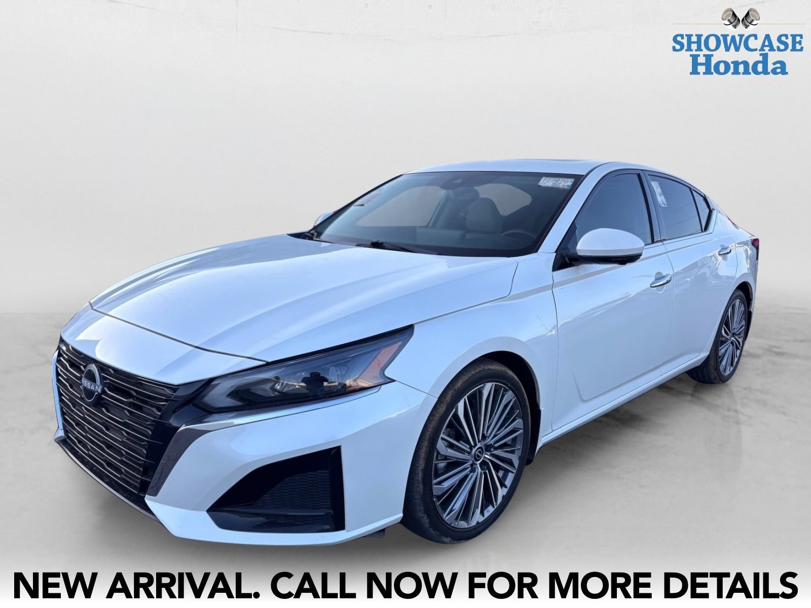 Used 2024 Nissan Altima 2.5 SL FWD image 2