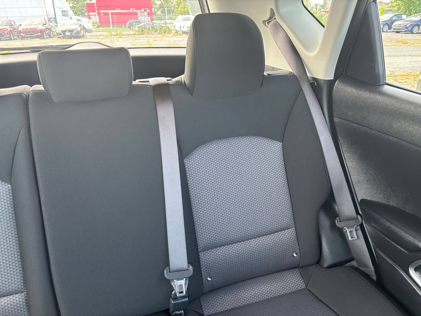 Used 2025 Kia Soul LX w/ LX Technology Package FWD image 28