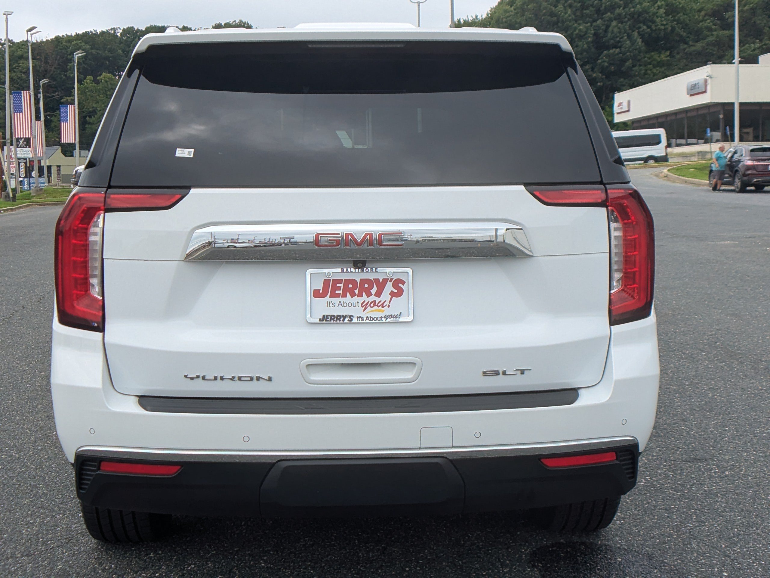 Used 2024 GMC Yukon XL SLT AWD/4WD image 7