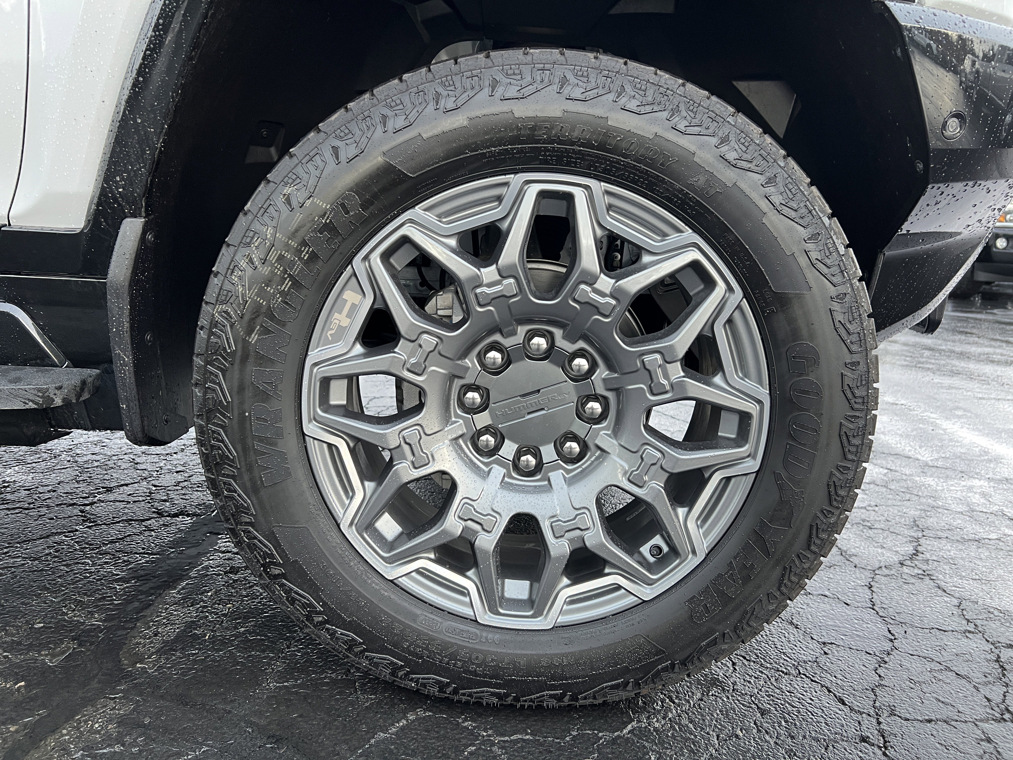 New 2025 GMC Hummer EV 3X AWD/4WD image 10