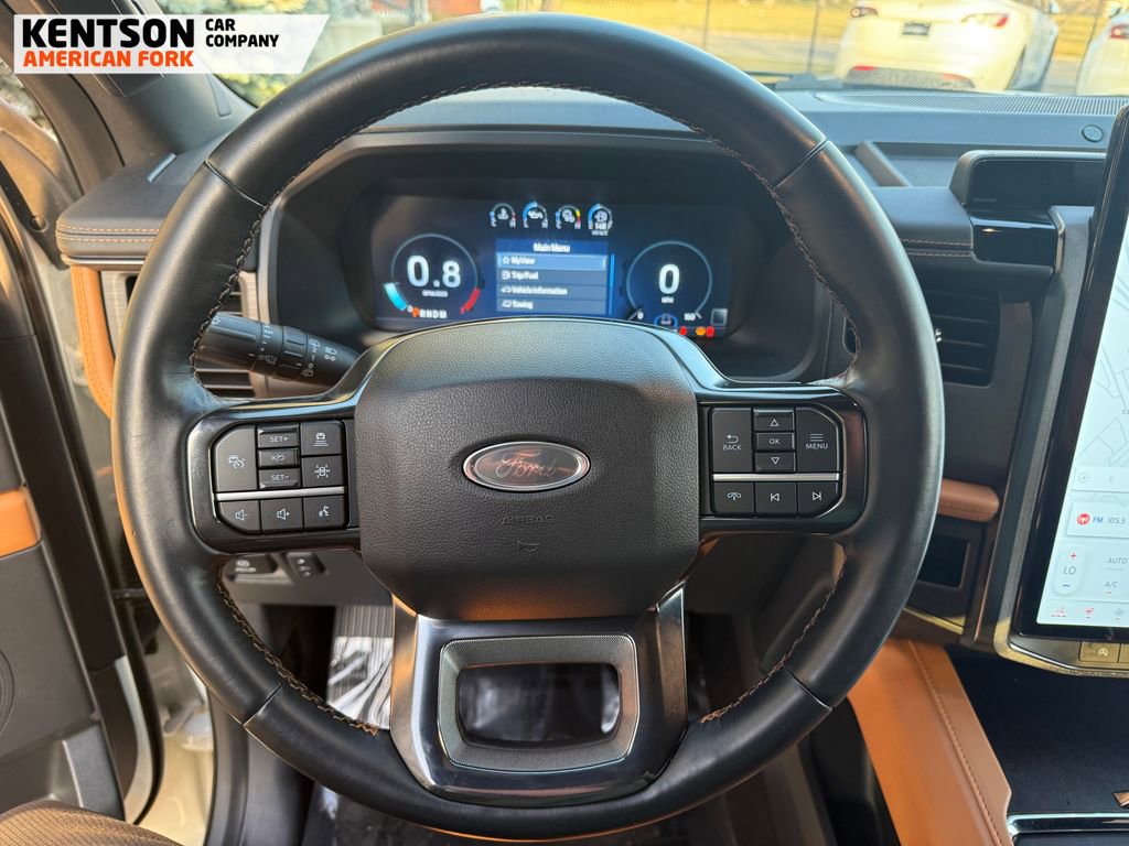 Used 2024 Ford Expedition Platinum image 17