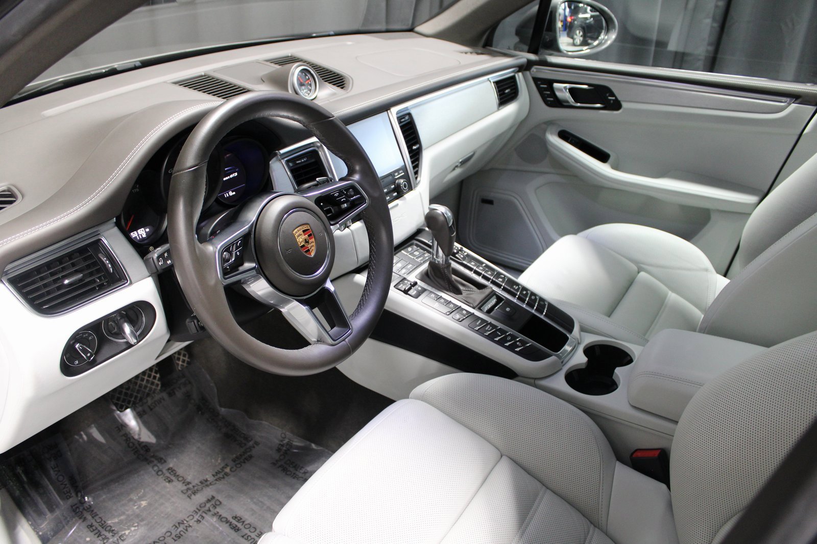 Used 2018 Porsche Macan GTS image 4