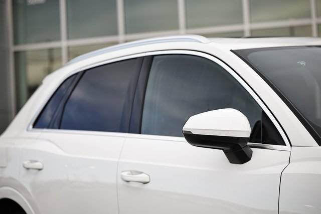 Used 2021 Audi Q3 2.0T Premium w/ Convenience Package image 3