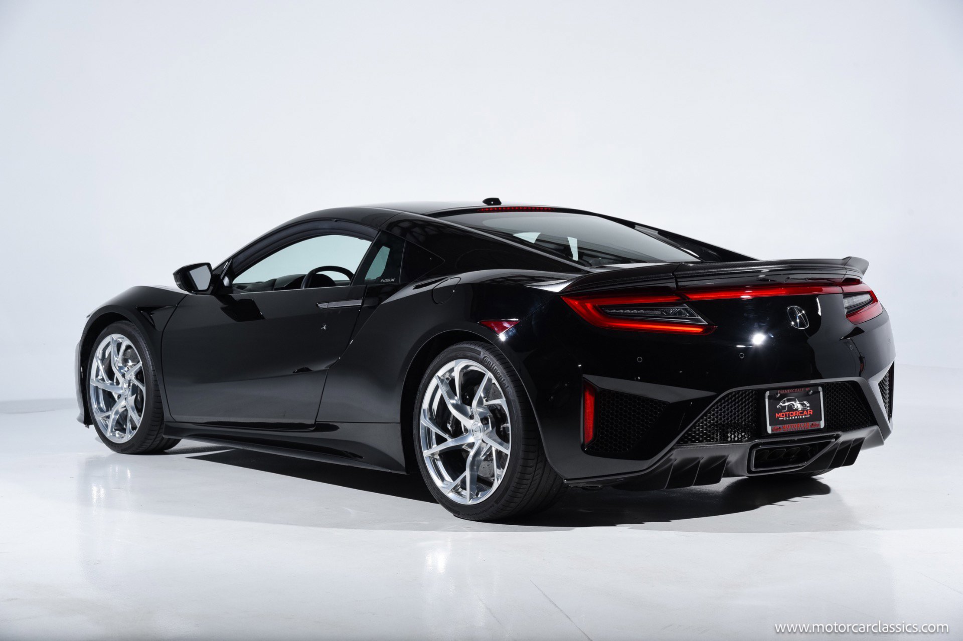 Used 2017 Acura NSX image 4