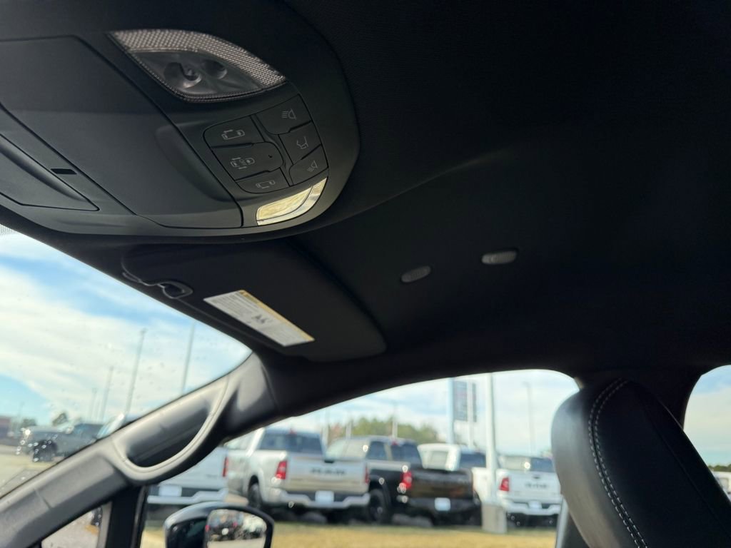 New 2026 Chrysler Pacifica Select w/ S Appearance Package image 21