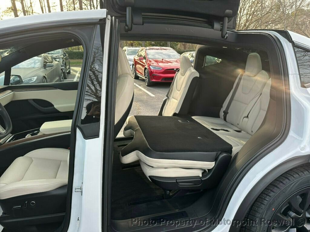 Used 2024 Tesla Model X image 16