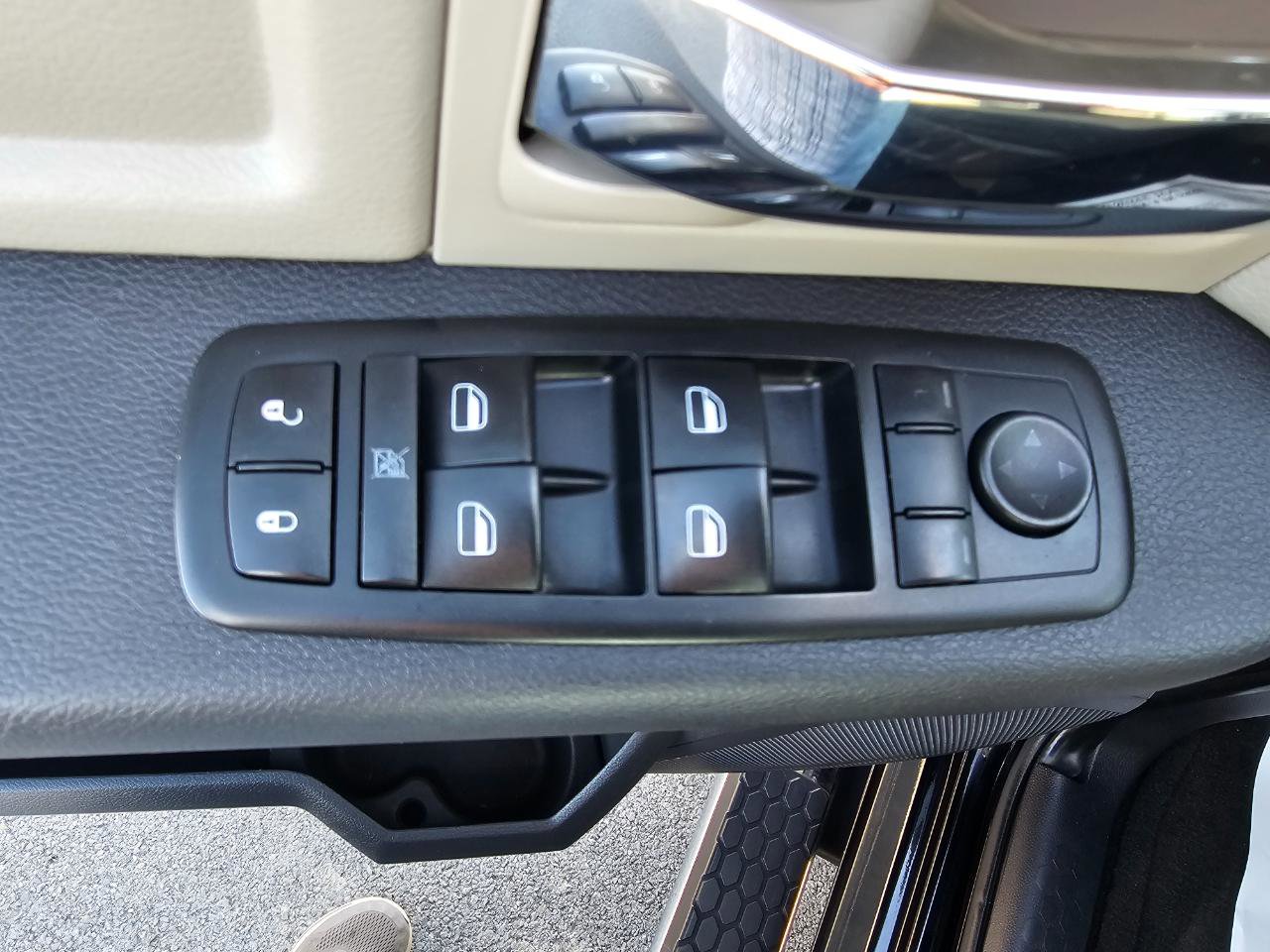 Used 2012 RAM 1500 Big Horn image 33