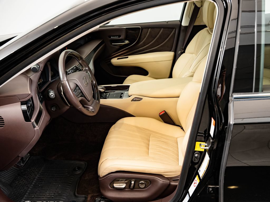 Used 2018 Lexus LS 500 AWD w/ Interior Upgrade Package image 21