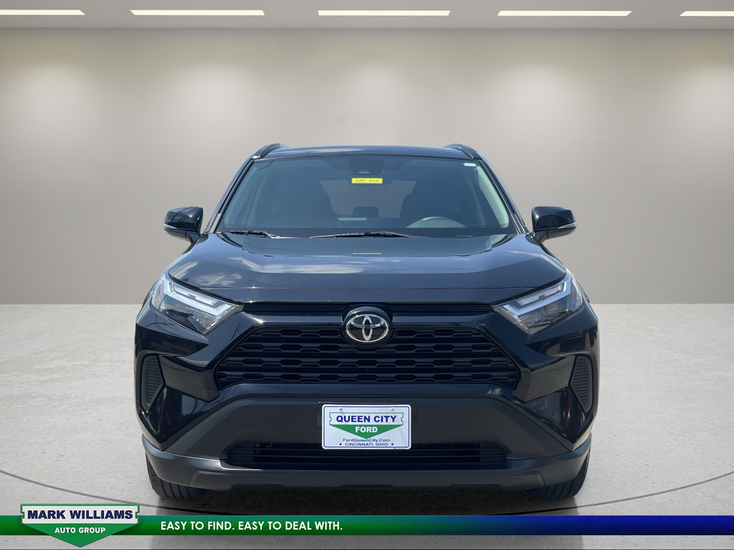 Used 2024 Toyota RAV4 XLE FWD image 2