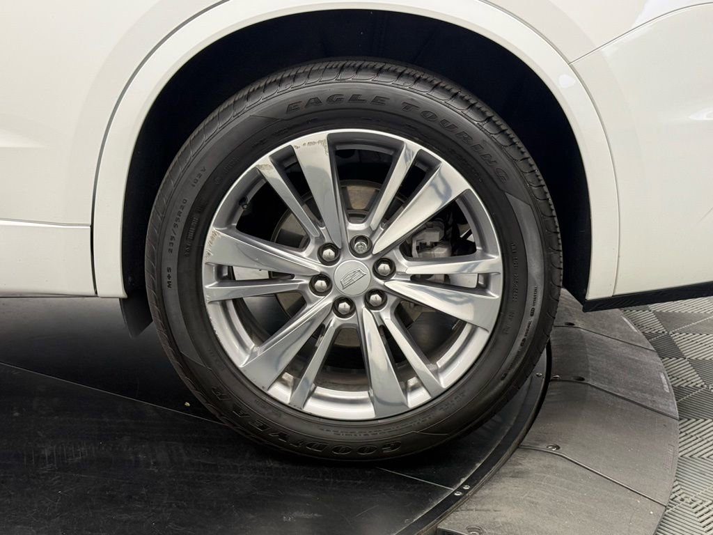 Used 2023 Cadillac XT6 Premium Luxury image 12