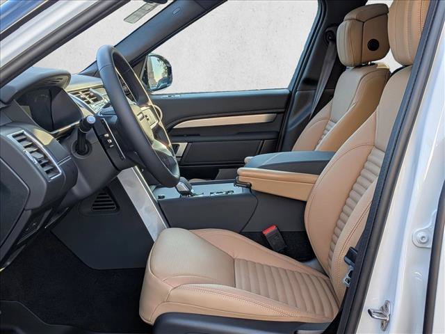 Certified 2026 Land Rover Discovery Limited Edition AWD/4WD image 4