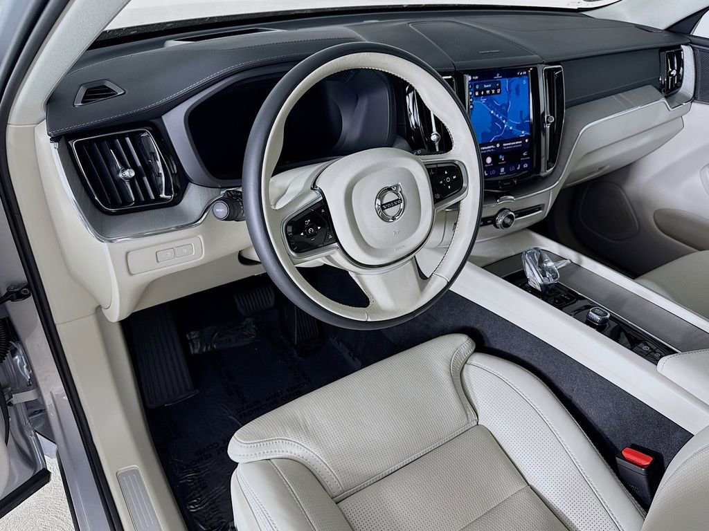 Certified 2025 Volvo XC60 T8 Ultra AWD/4WD image 9