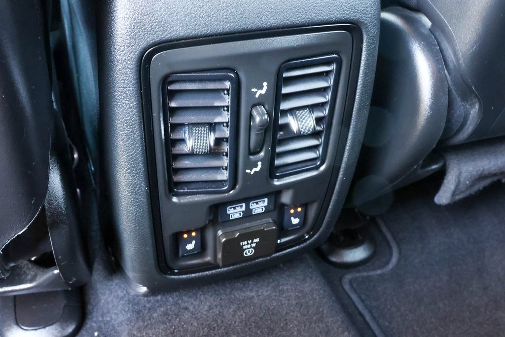 Used 2025 Dodge Durango GT AWD/4WD image 21