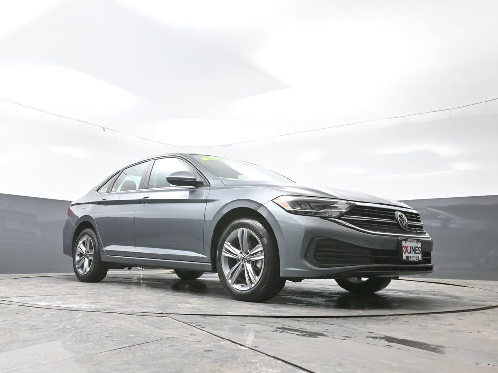 Used 2024 Volkswagen Jetta SE image 52