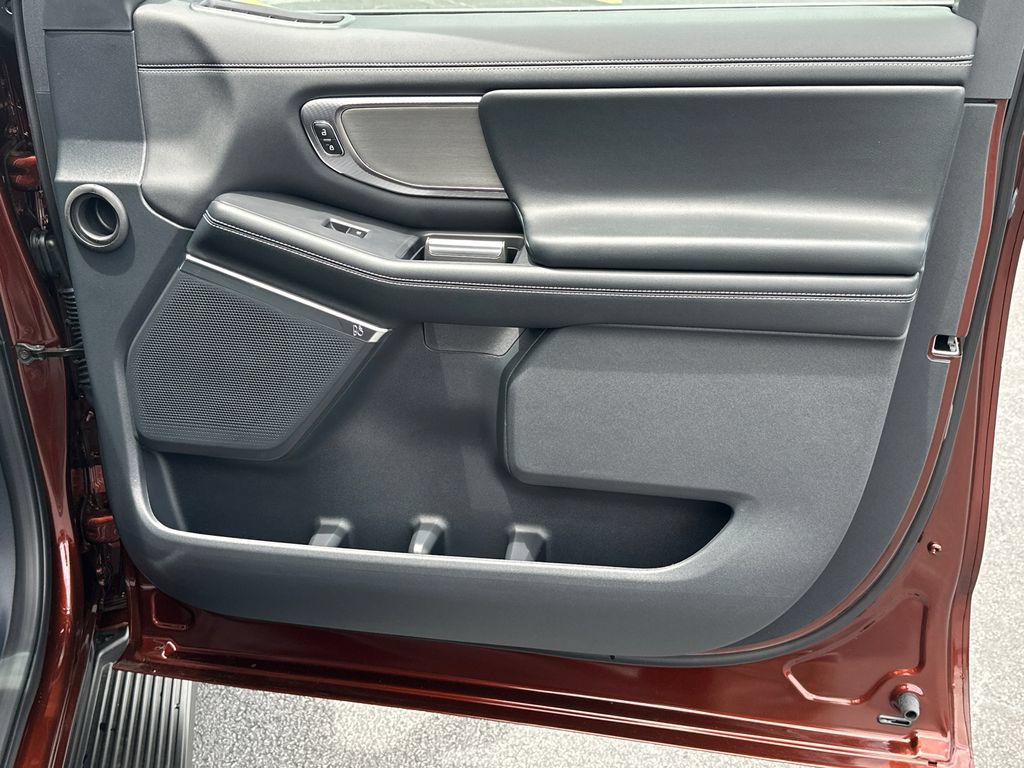 New 2027 Ford Expedition Platinum RWD image 14