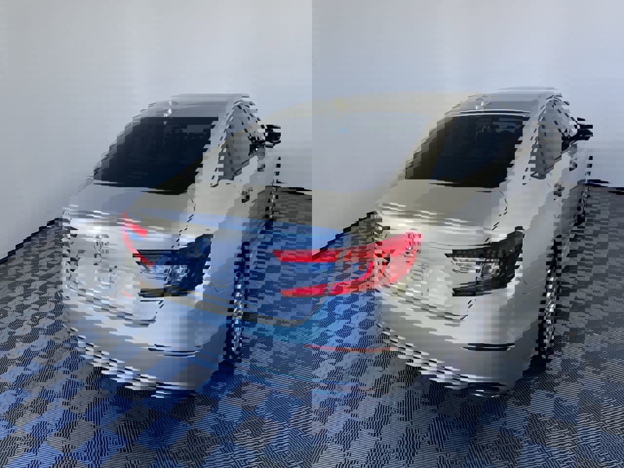 Used 2018 Honda Accord LX image 3