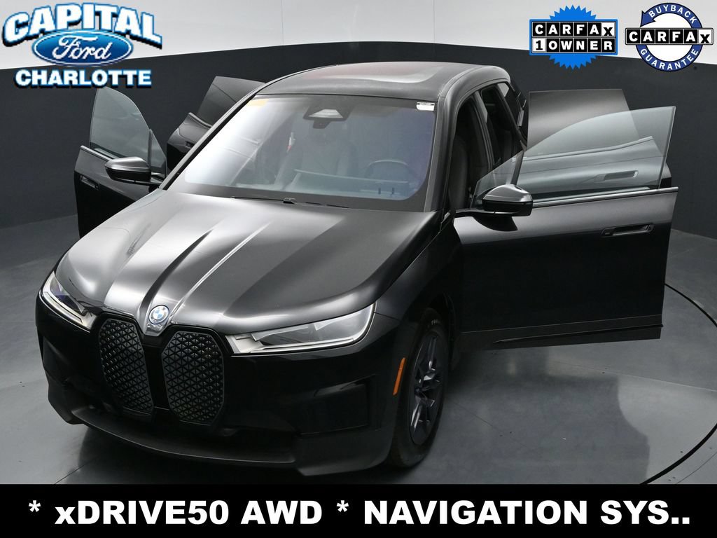 Used 2023 BMW iX xDrive50 AWD/4WD image 35