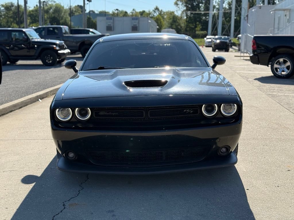 Used 2022 Dodge Challenger R/T w/ Blacktop Package RWD image 3
