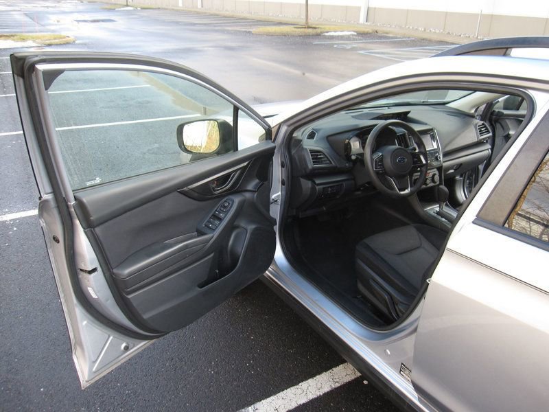 Used 2019 Subaru Crosstrek 2.0i image 16