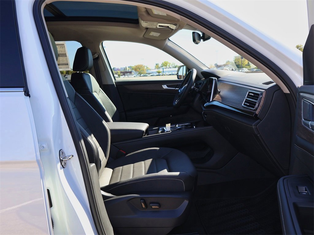 New 2026 Volkswagen Atlas SEL image 32