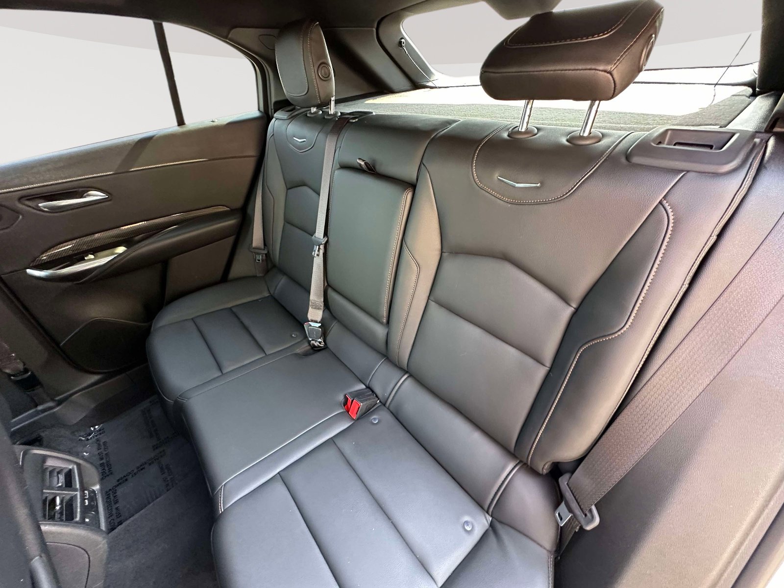 Used 2019 Cadillac XT4 Sport w/ LPO, Midnight Sport Package AWD/4WD image 31