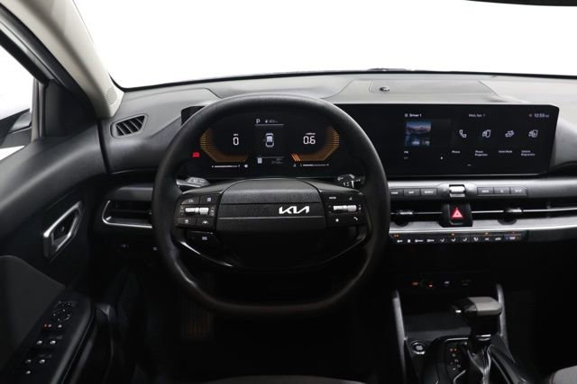 Used 2025 Kia K4 LXS image 13