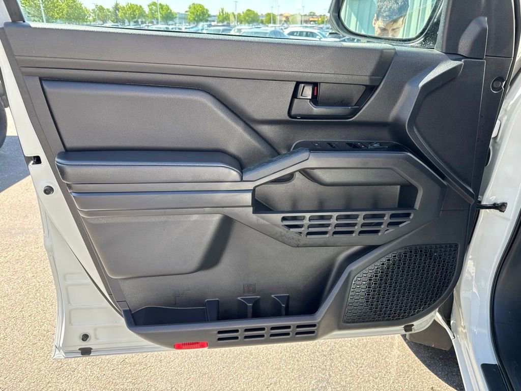 Used 2024 Toyota Tacoma SR AWD/4WD image 29