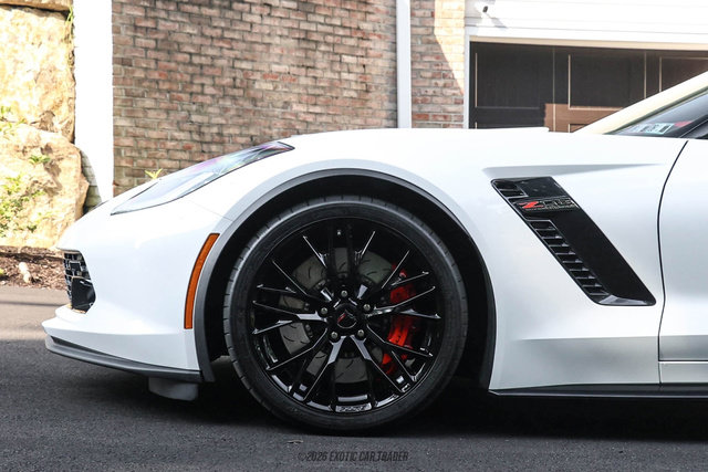 Used 2016 Chevrolet Corvette Z06 w/ 2LZ Preferred Equipment Group RWD image 4
