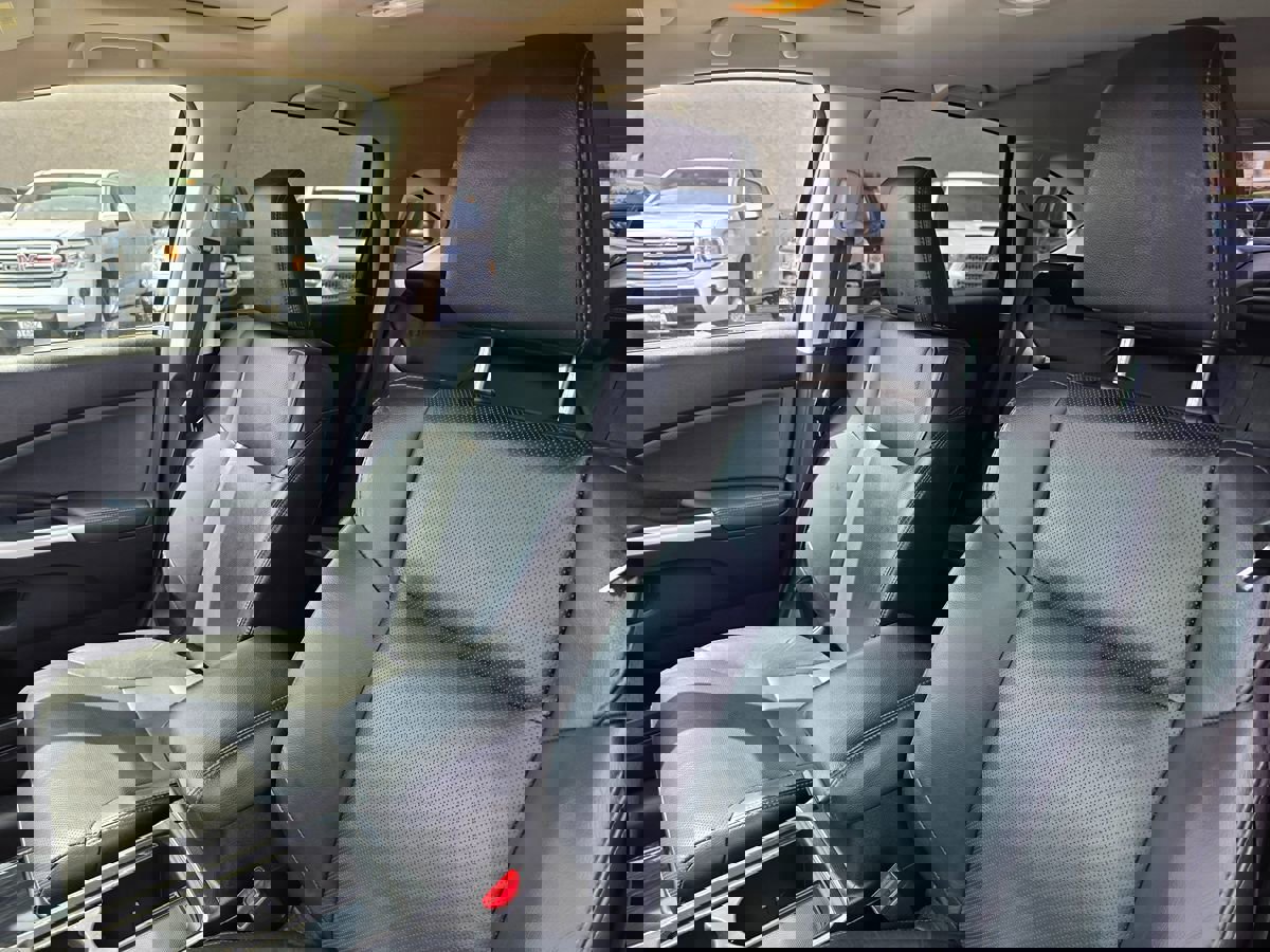 Used 2015 Honda CR-V Touring image 18