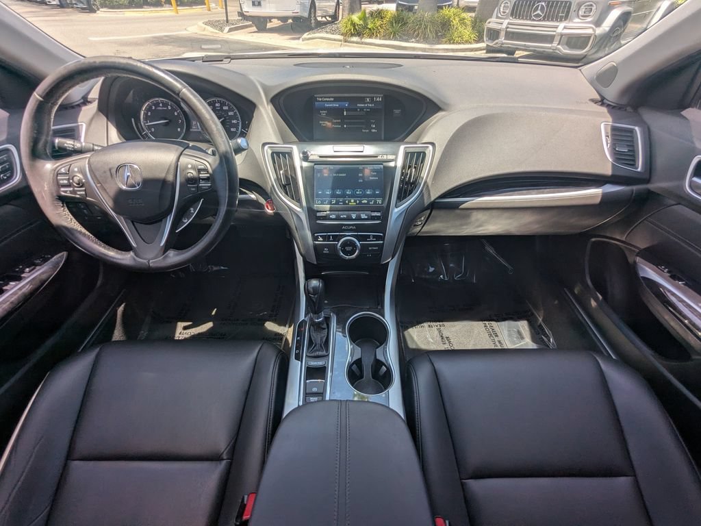 Used 2018 Acura TLX FWD image 2
