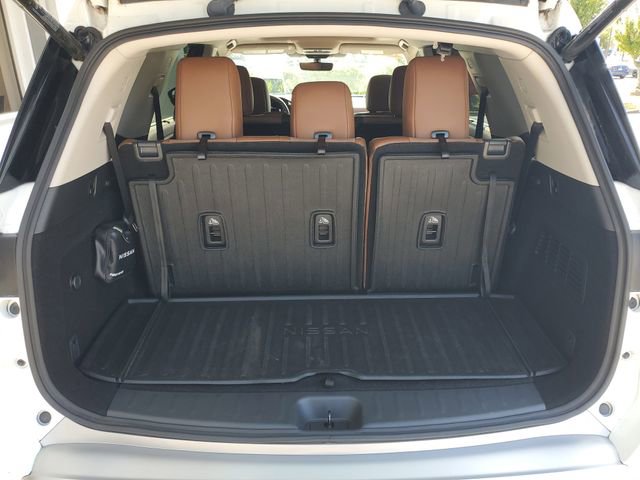 Certified 2024 Nissan Pathfinder Platinum w/ Cargo Package FWD image 10