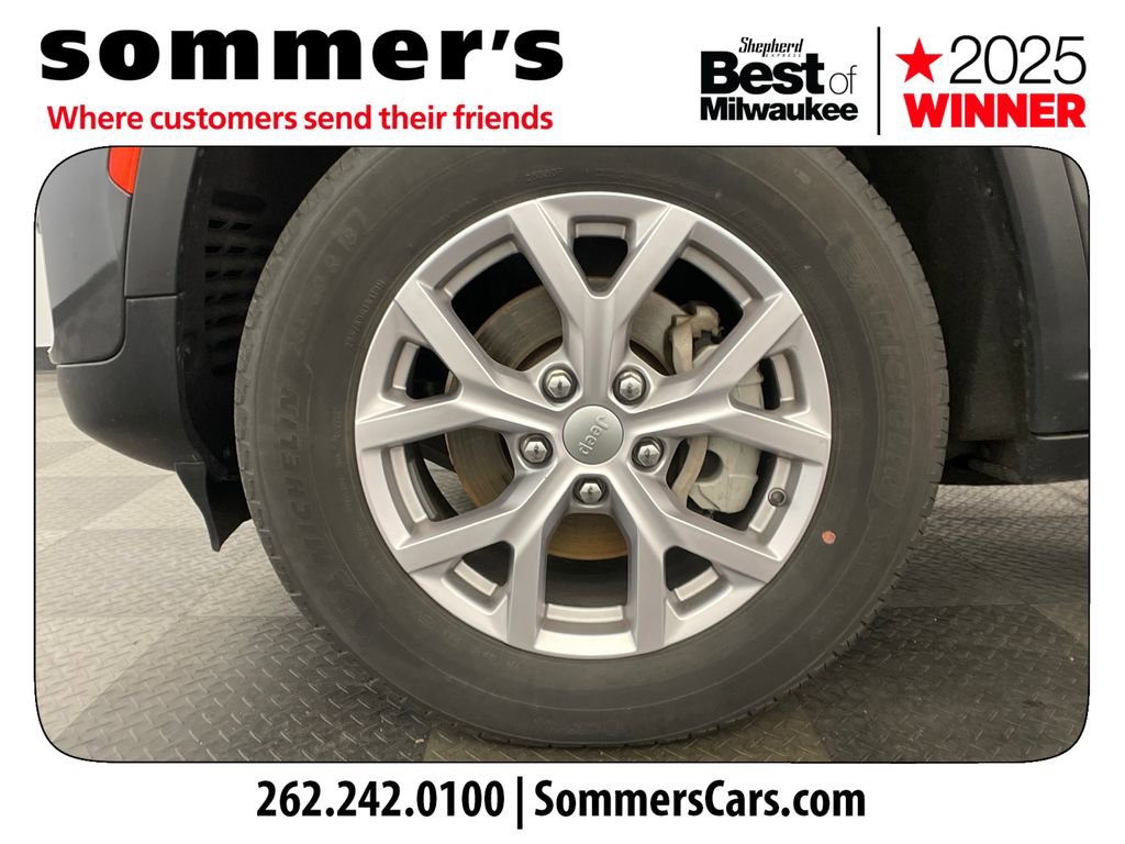 Used 2022 Jeep Grand Cherokee Limited image 25