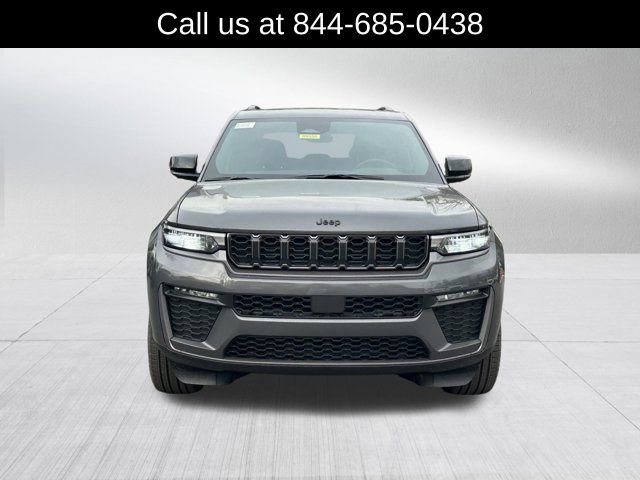 New 2026 Jeep Grand Cherokee Limited w/ Luxury Tech Group II RWD image 2