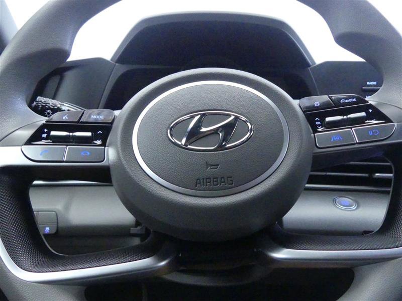 Used 2023 Hyundai Elantra SEL image 13